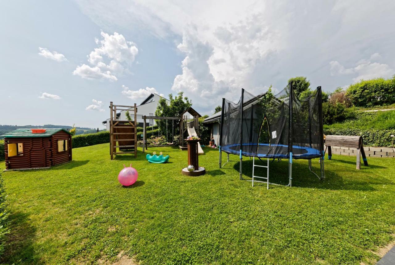 Ferienwohnung Fernblick Neukirchen vorm Wald Extérieur photo